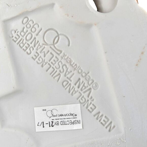 Vintage Dept 56 Van Tassel Manor: Lighted Porcelain New England Village - Picture 5 of 10